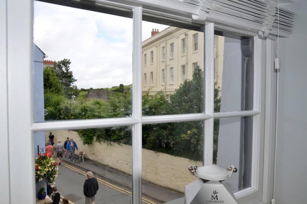 Luxury Above The Stunning Harbour * Tenby