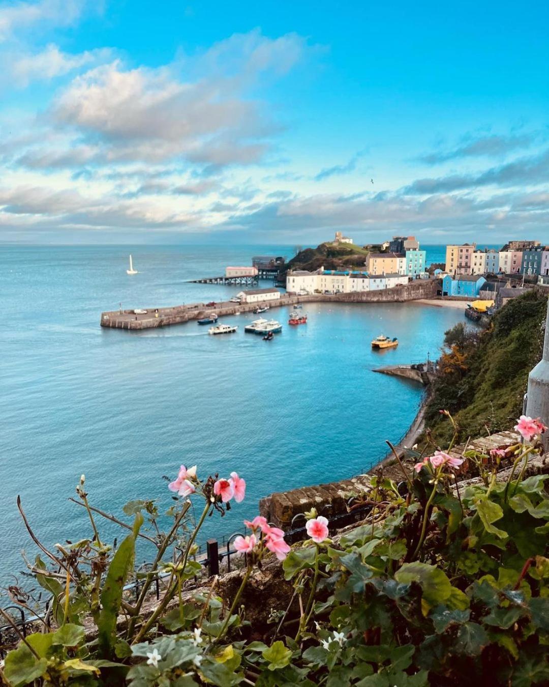 Luxury Above The Stunning Harbour Casa de Férias Tenby
